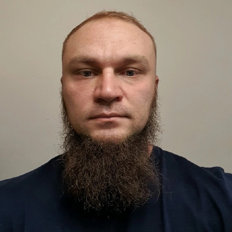 Искандер Ахметов